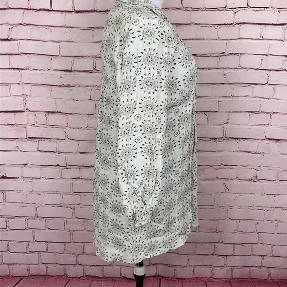 ZARA Woman Top Size Medium - Picture 3 of 5